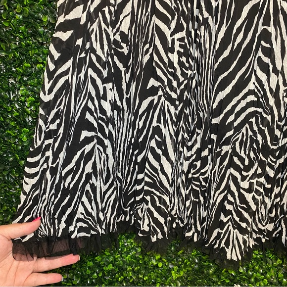 Zebra Maxi 🖤 - Picture 6 of 6